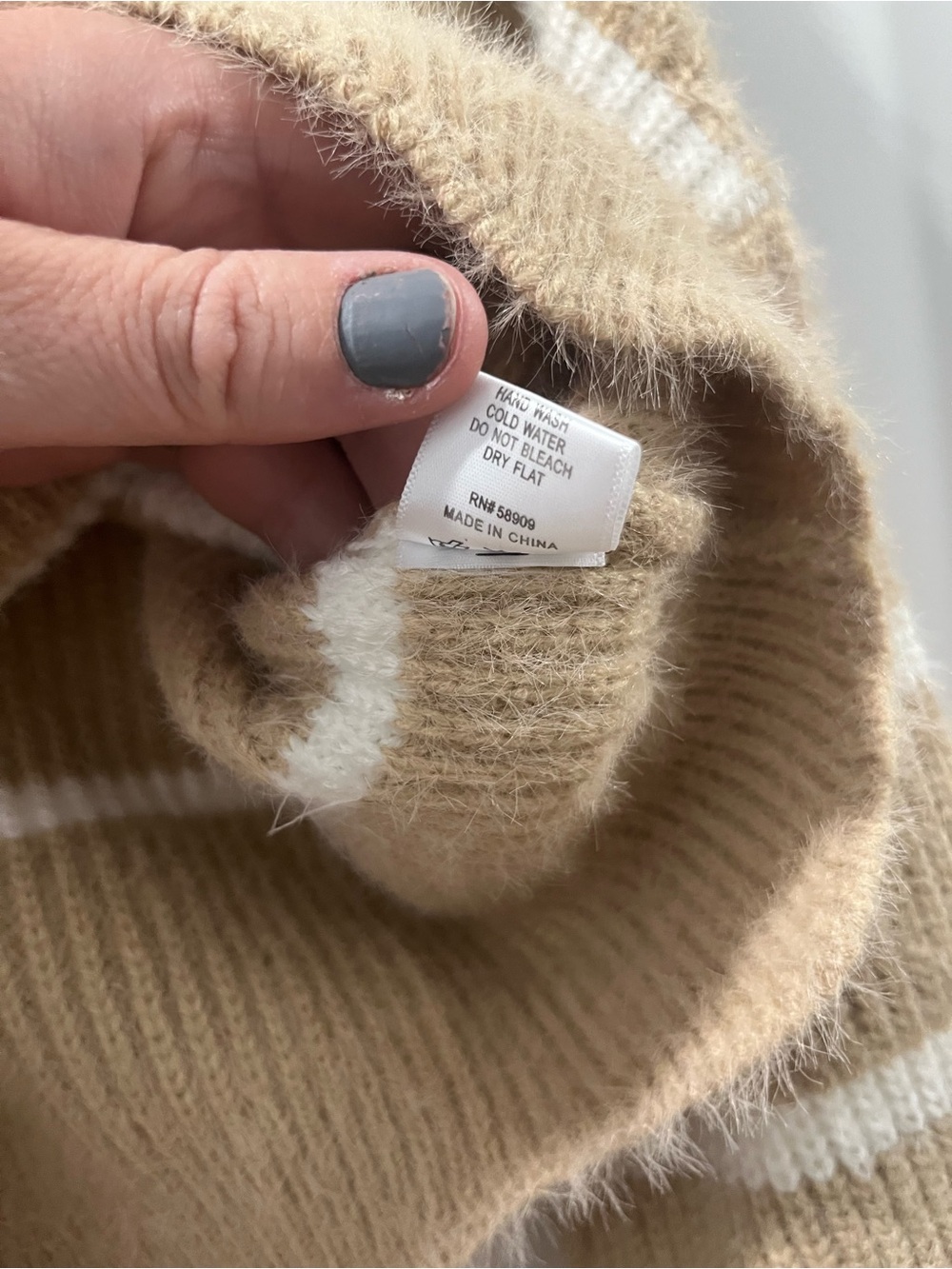 Gianni Bini GB Girls Oversize Crop Striped Sweater Camel White Girls Medium - Picture 6 of 9